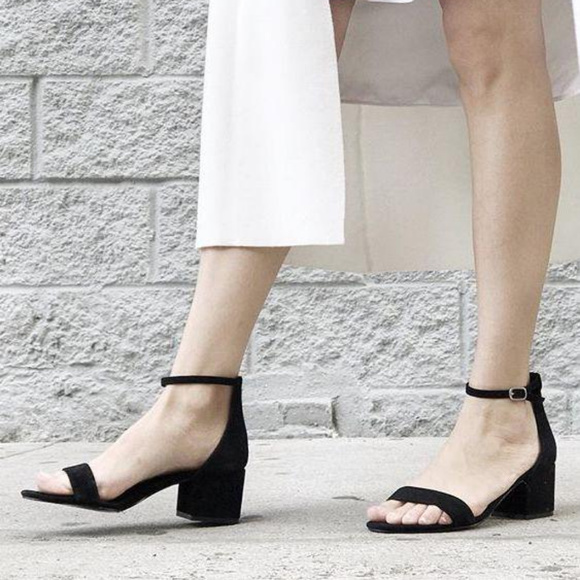 STEVE MADDEN Black Suede Block Heel Sandals 8 Wide - Picture 4 of 9